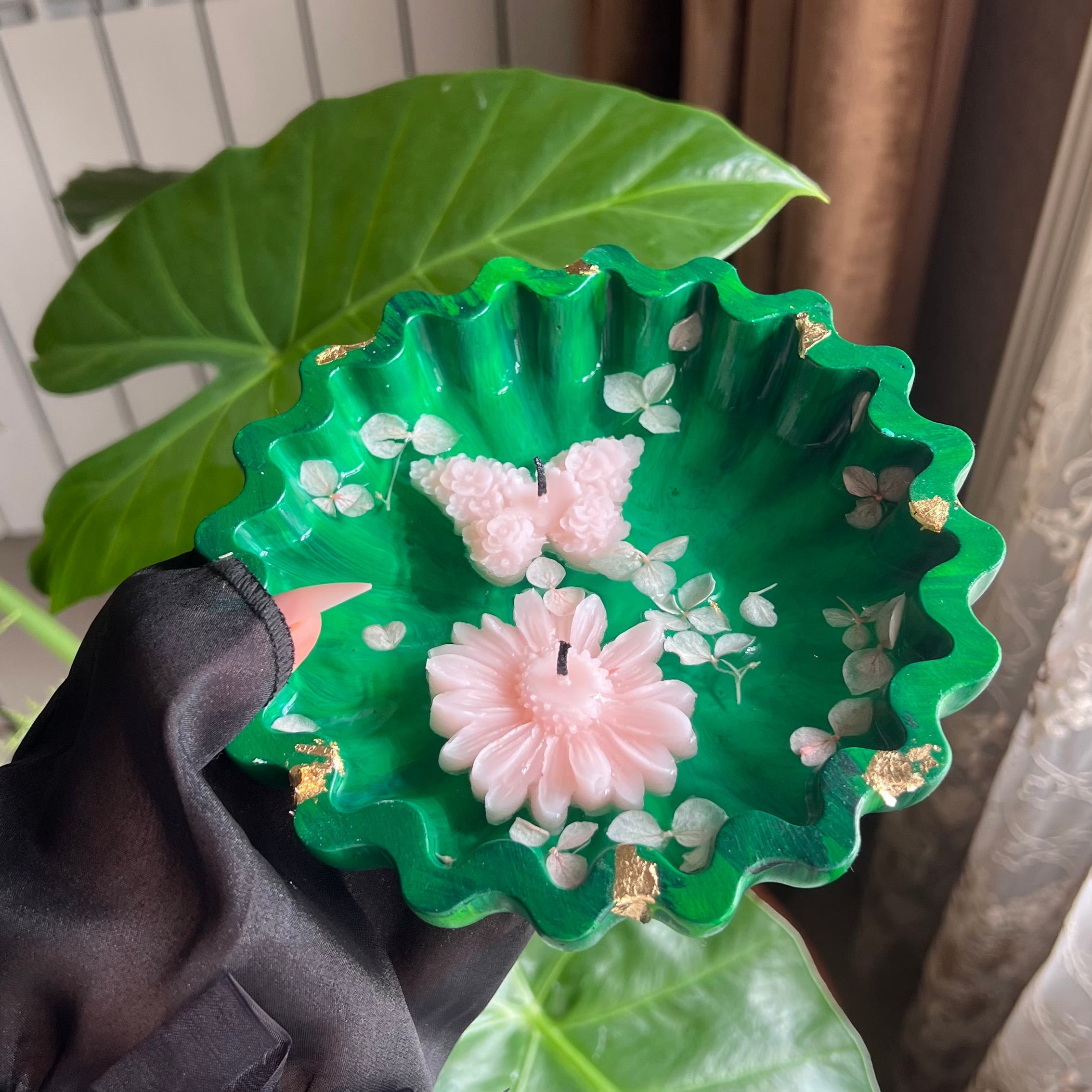 صحن  فقط بدون شمع او ورود