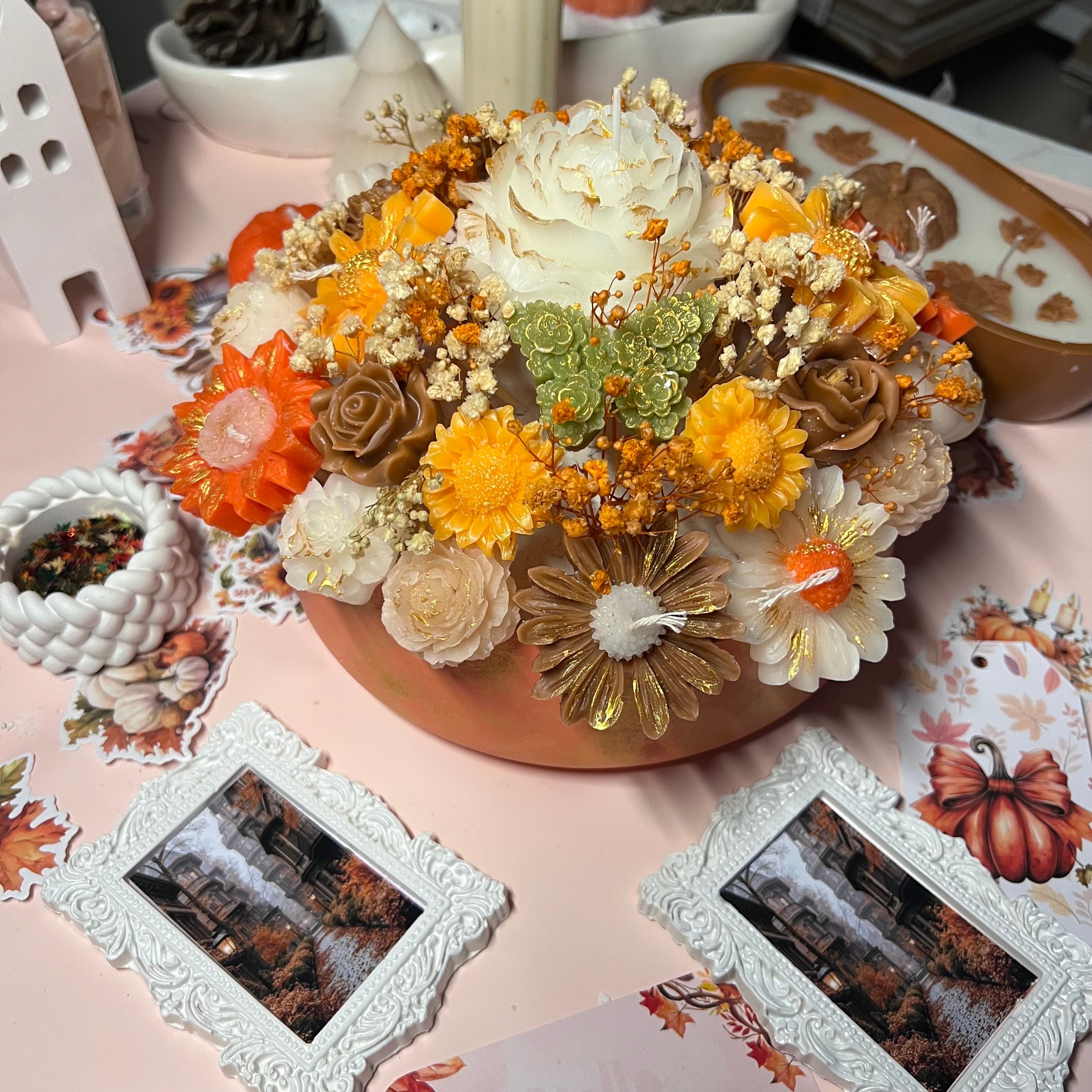 مزهرية حجم كبير بالشمع المعطر و الورود المجففة