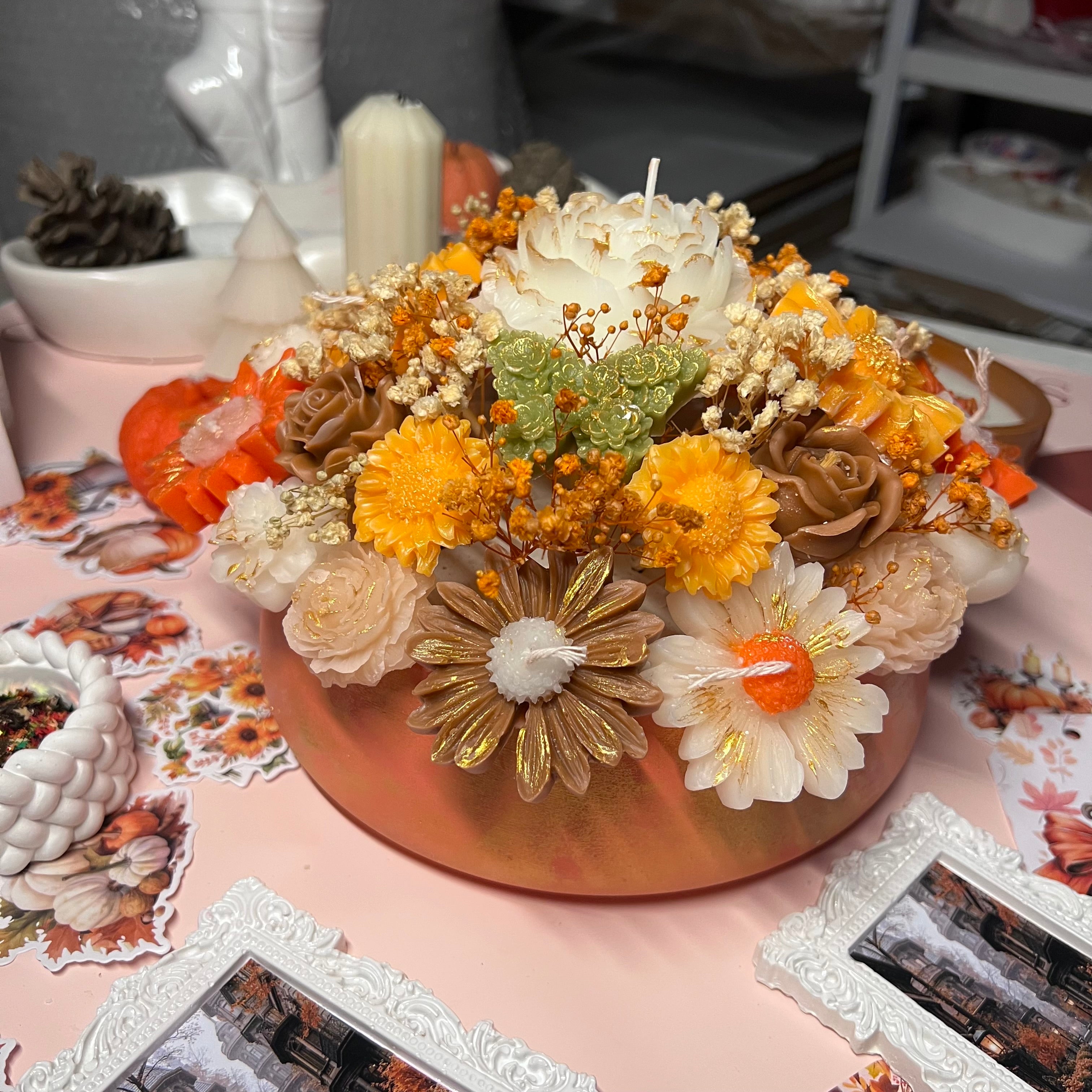 مزهرية حجم كبير بالشمع المعطر و الورود المجففة