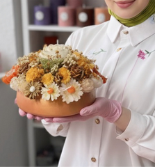 مزهرية حجم كبير بالشمع المعطر و الورود المجففة