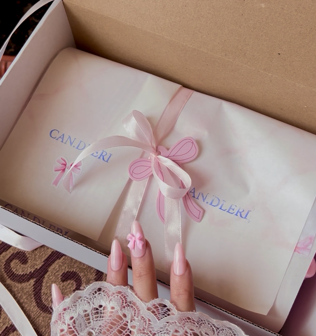 تغليف الخاص الانثوي